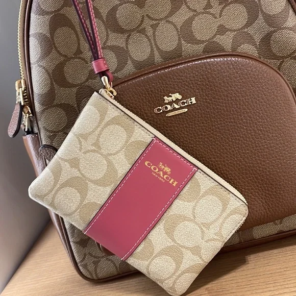 Coach Corner Zip Wristlet In Signature Canvas IM/Khaki Multi /Rouge - Picture 16 of 16